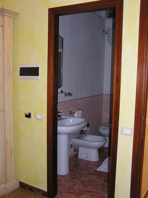 Hotel Mistral Portoscuso Quarto foto
